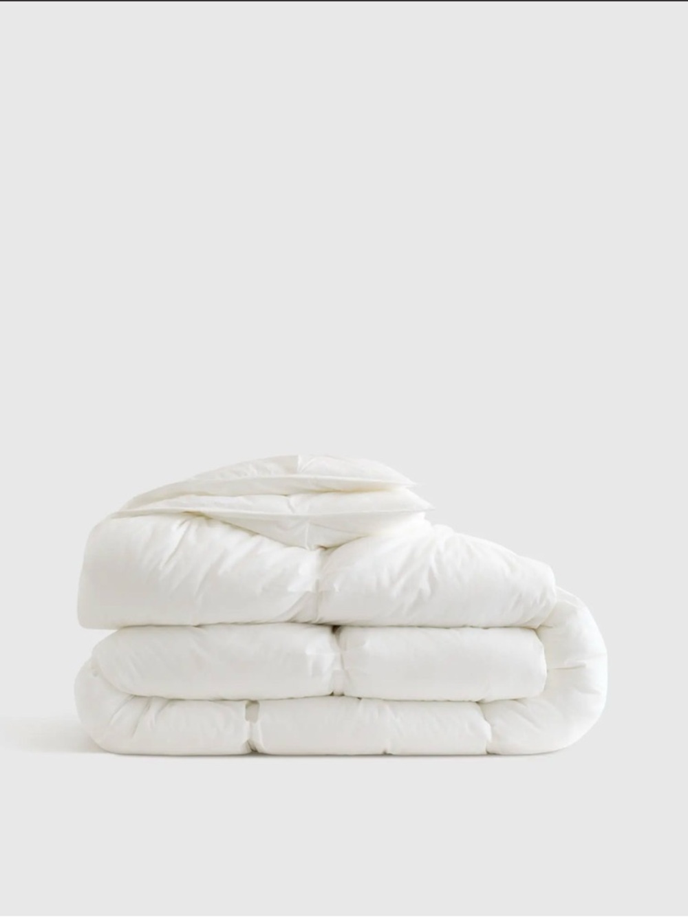 Quince Organic Cotton Pin-Tuck Comforter in White King/Cal King